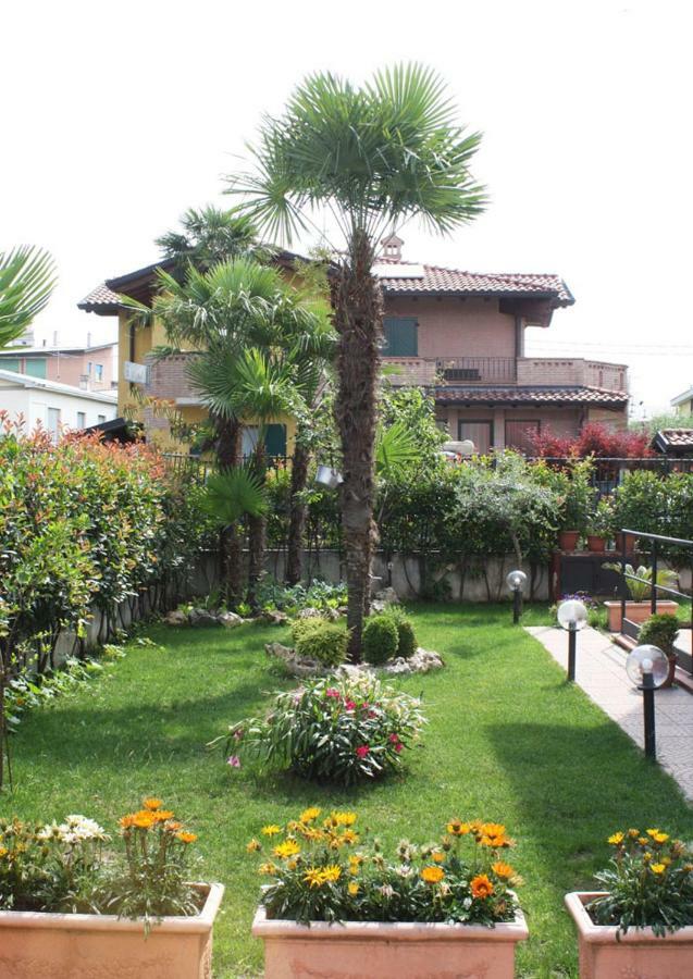 Mi Casa Affittacamere Osio Sotto Exterior foto